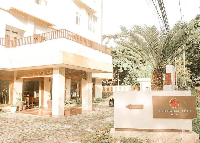 Rizen Padjadjaran Hotel Bogor